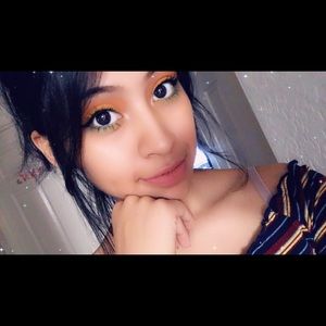 Meet your Posher, Ariana